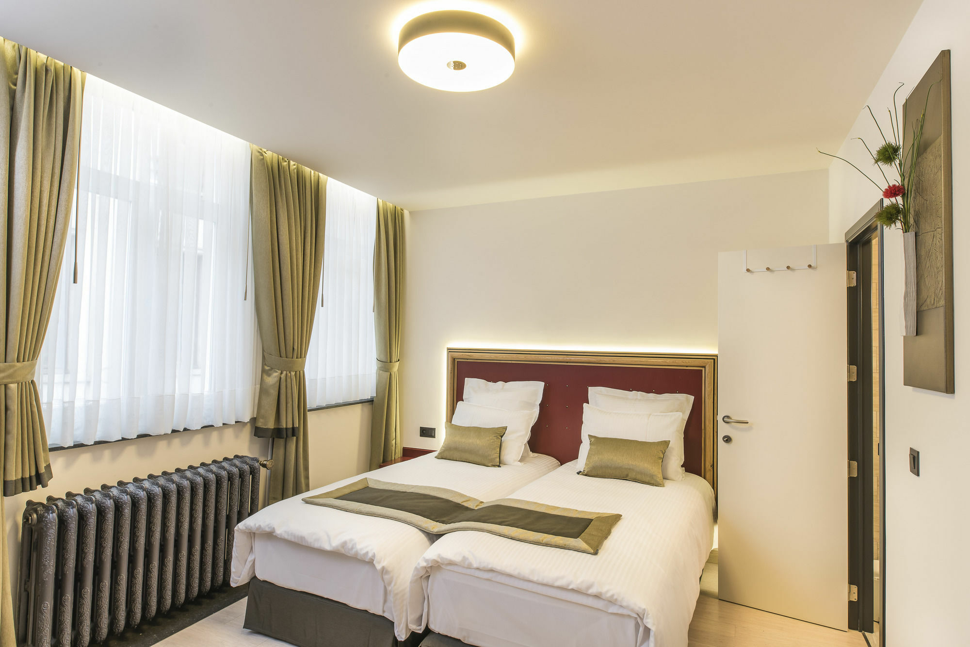 Agora Grand Place 3*